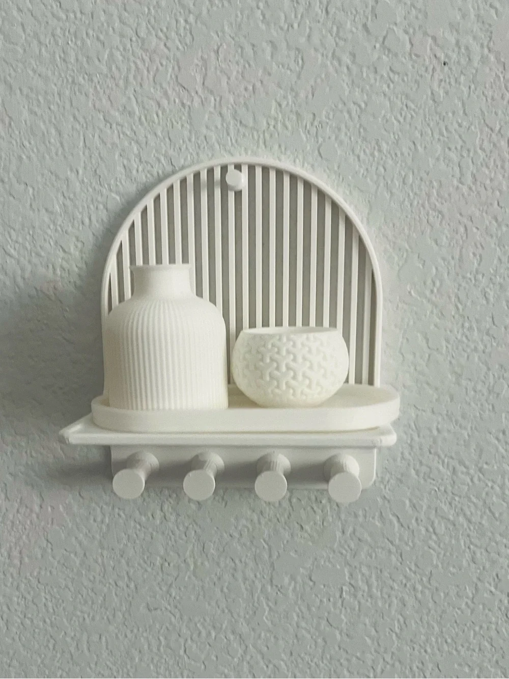 Wall-Mounted Decorative Shelf with Hooks - key Holder -White